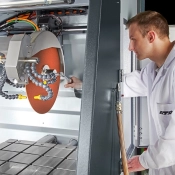 Отрезной станок QCUT 600 A3